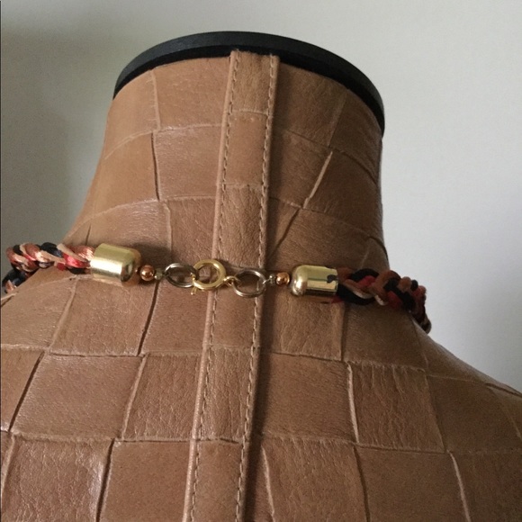 Autumn Leaf Neck - Picture 2 of 5